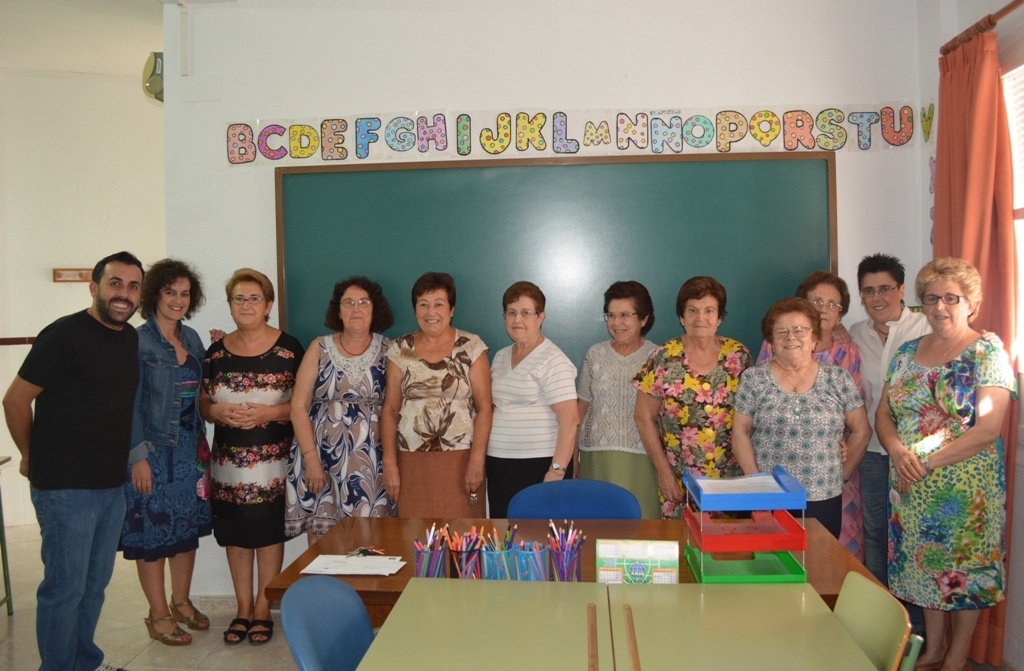 Presentación Del Curso Escolar 2015-2016 De Escuela De Adultos ...