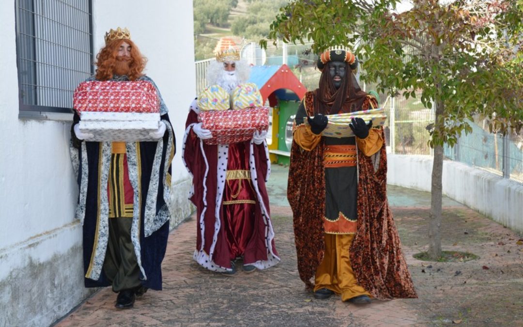 Visita de sus Majestades Los Reyes Magos de Oriente a la Guardería Temporera Municipal 1