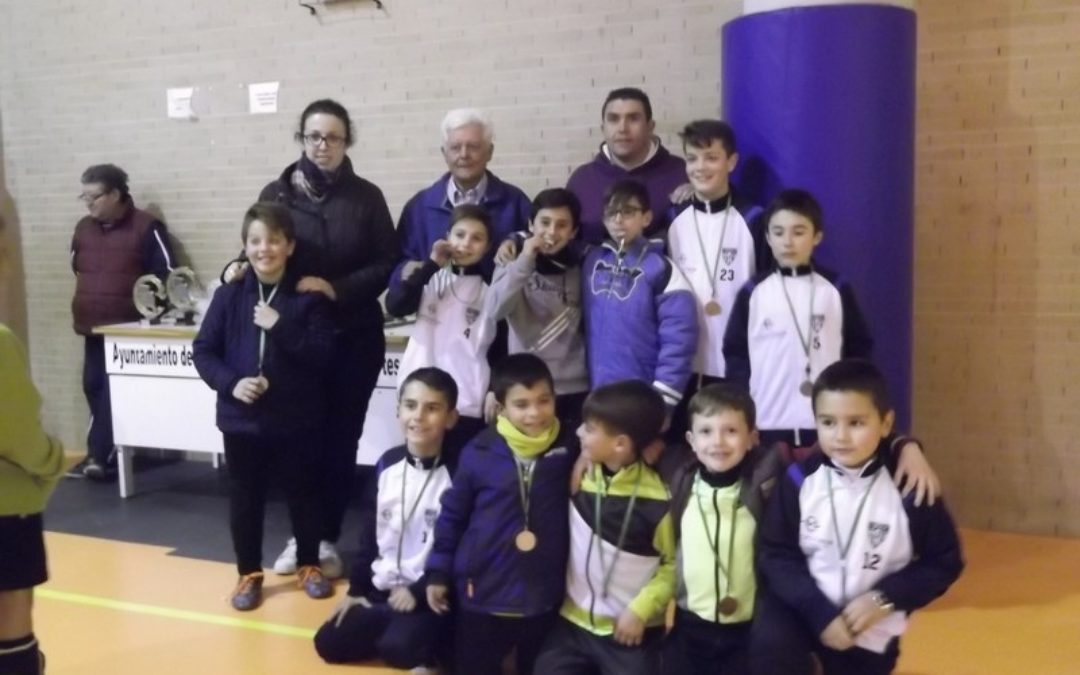 Entrega de Trofeos "Torneos Deportivos Navidad 2016 Fútbol-Sala Alevín y Tenis de Mesa y Pádel Infantil" 1