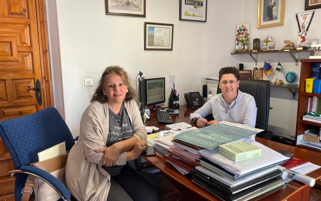 El Ayuntamiento de Fuente-Tójar aborda con Territorio Social las oportunidades de empleo y emprendimiento que ofrece la localidad