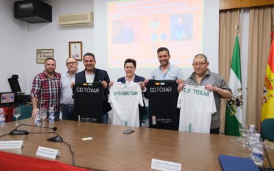 La Real Federación Andaluza de Fútbol reconoce los 20 años de trayectoria del CD Tóxar