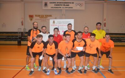 El XIV Torneo 24 horas de Fútbol Sala congrega a una decena de equipos en una fantástica jornada deportiva